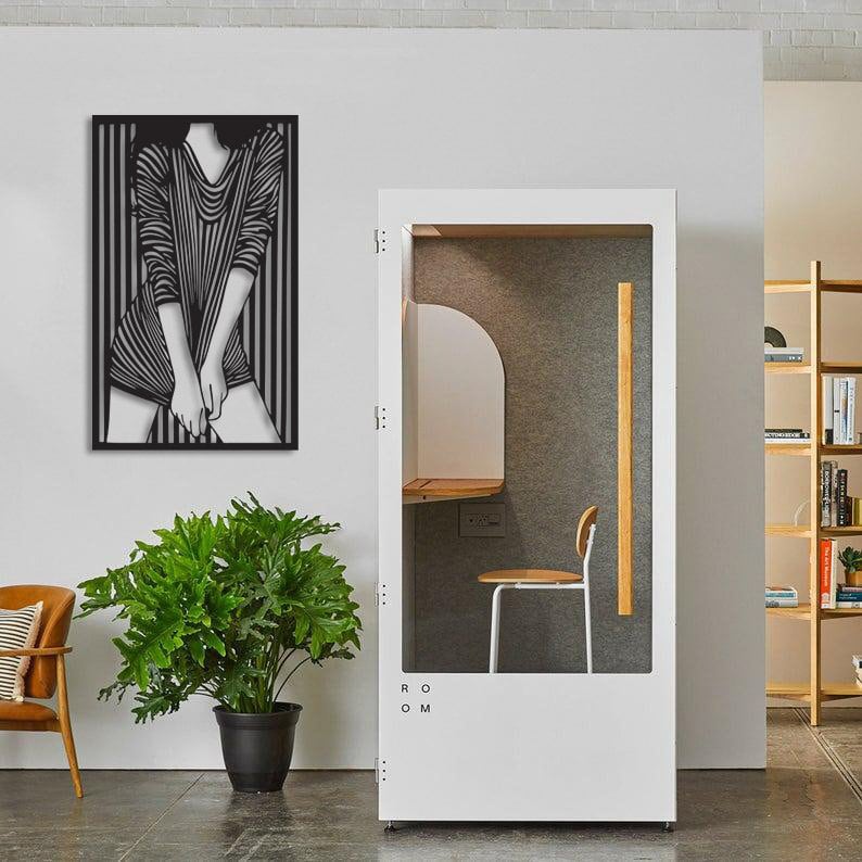 Women Merror Metal Wall Painting